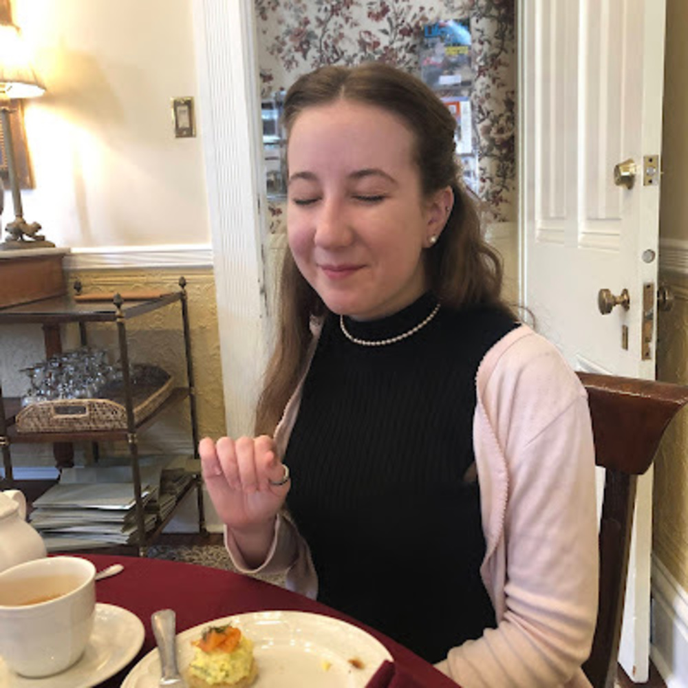 Meet your Posher, Elisa